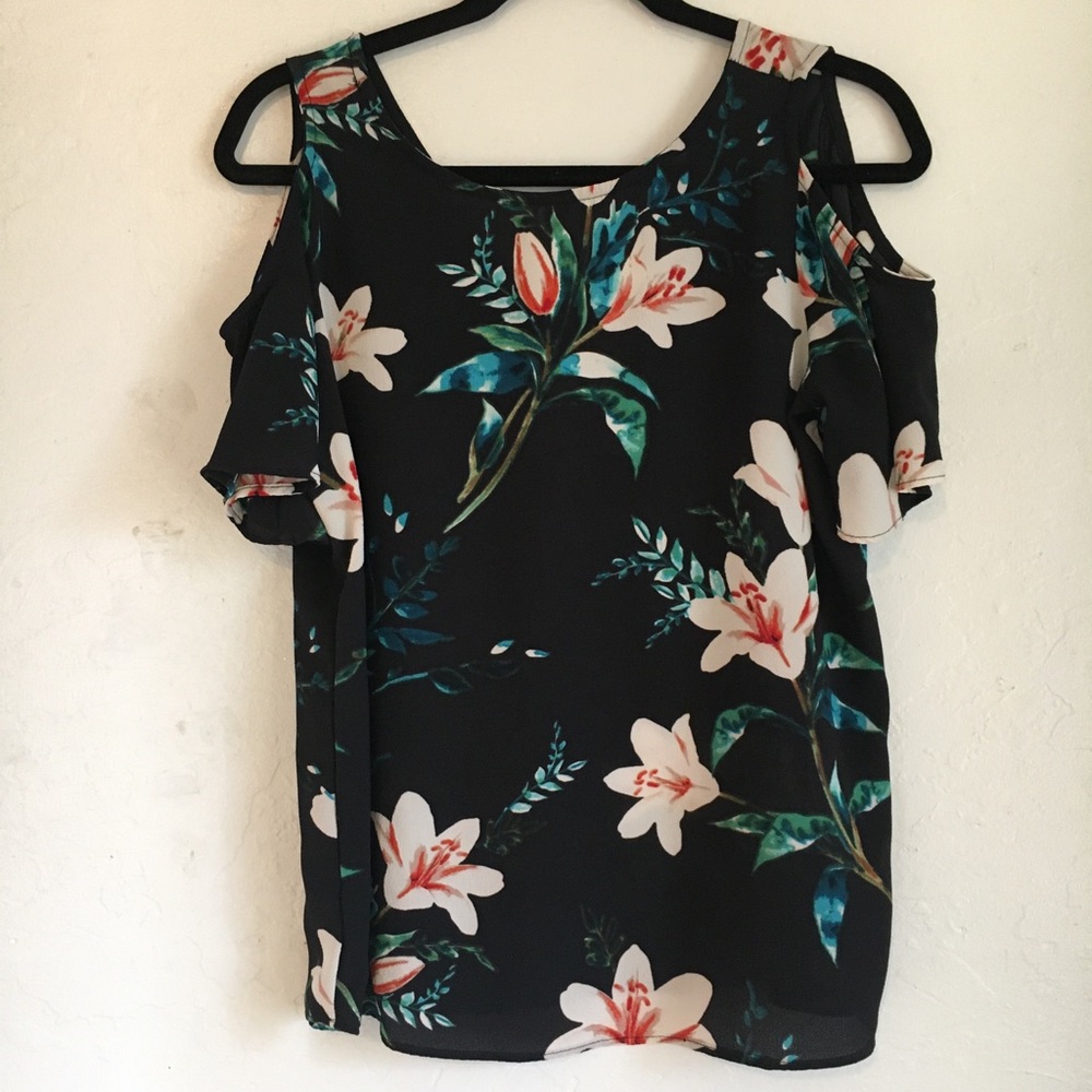 NWOT Floral Shoulderless Blouse